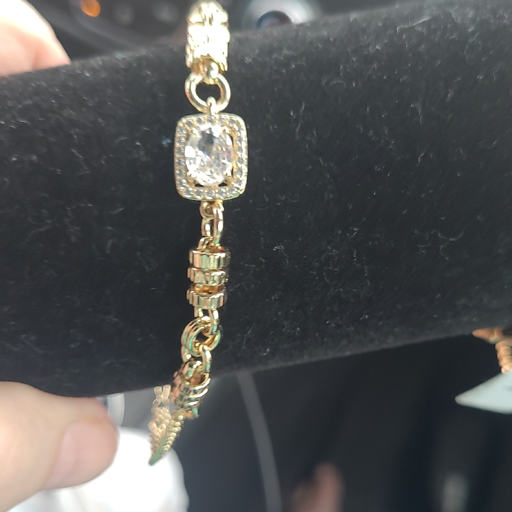 Pretty Bird Gold Bracelet with Sparkling Accents